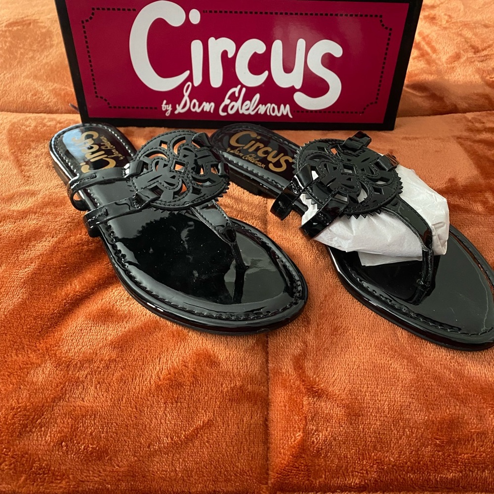 Circus by Sam Edelman Women's Canyon Flat Shoes Sandal Thong Patent Black NEW 10